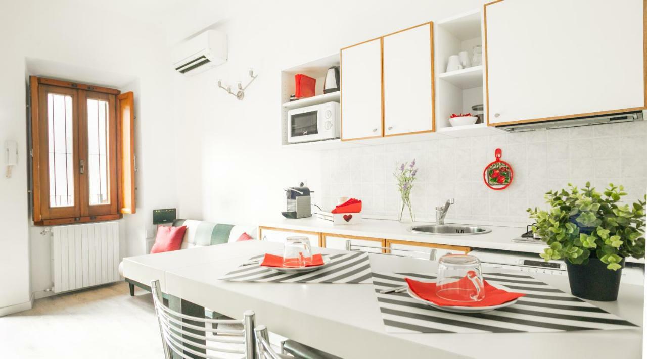 Via Crema 6 * Milan