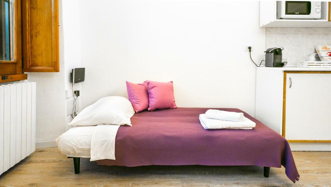 Via Crema 6 * Milan