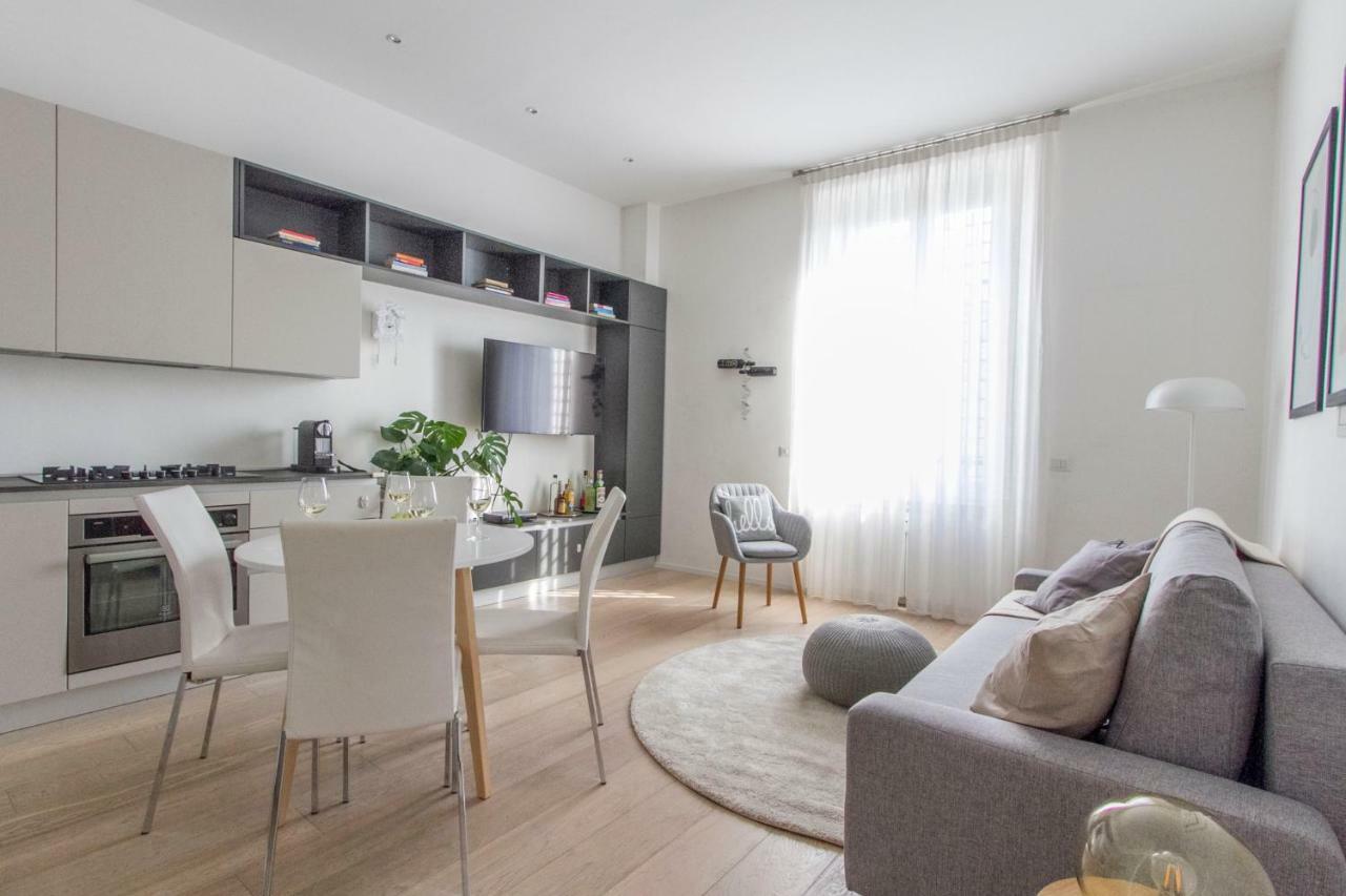 Luxury And Spacious Apartment Milan