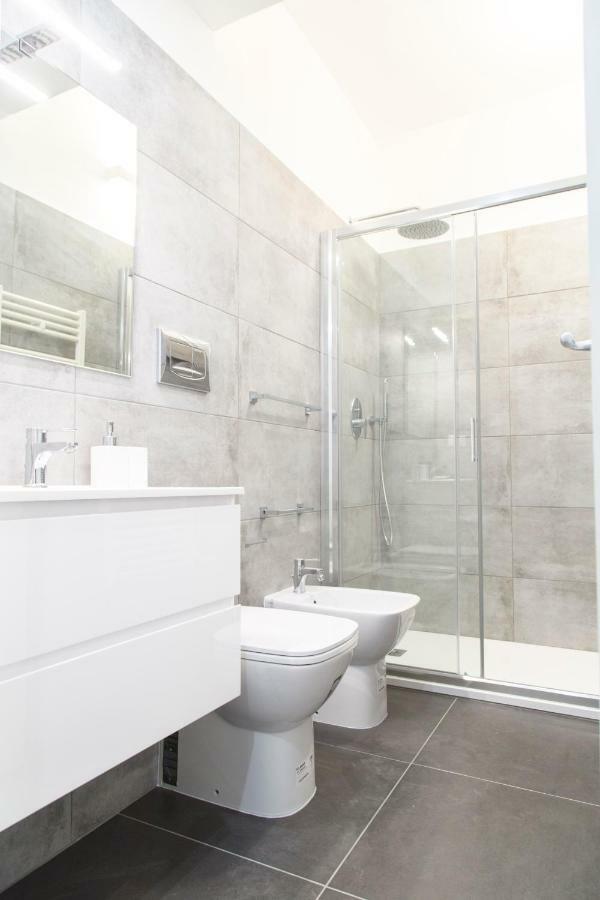 Brand, New And Fully Furnished Milão