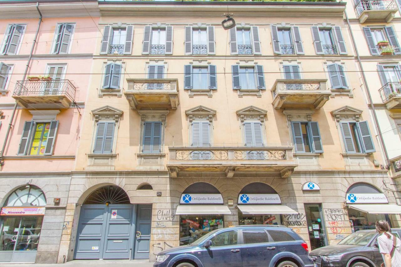 Apartment Elegante E Completamente Arredato In Duomo Milan