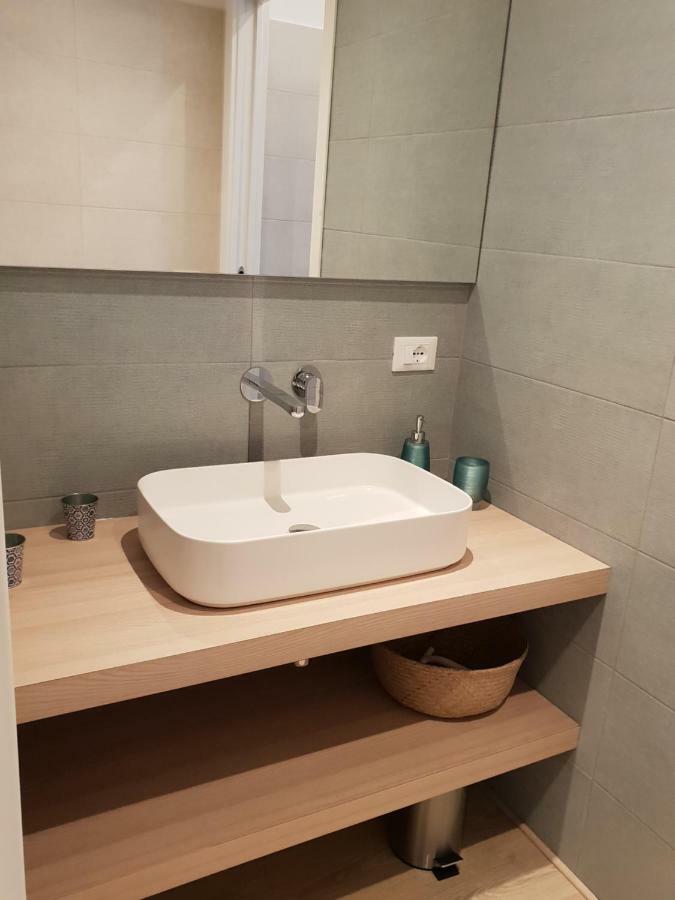 Apartment 34 Via Giulio Carcano