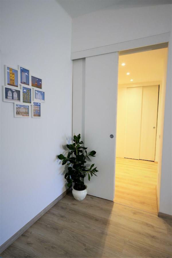 Apartment 34 Via Giulio Carcano Milan