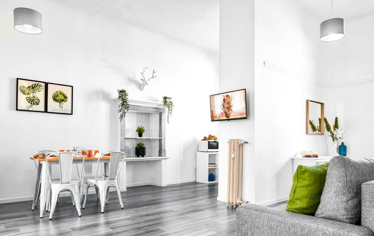 Hemeras Boutique Homes - 4 Design Homes In Center Appartamento Milano