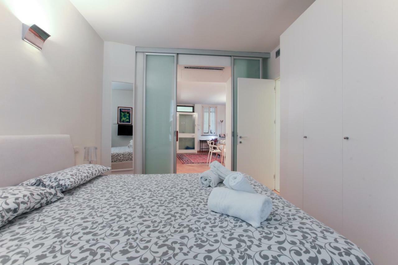 Hozyhome - Lovely Flat In Via Madonnina 23 * Milan