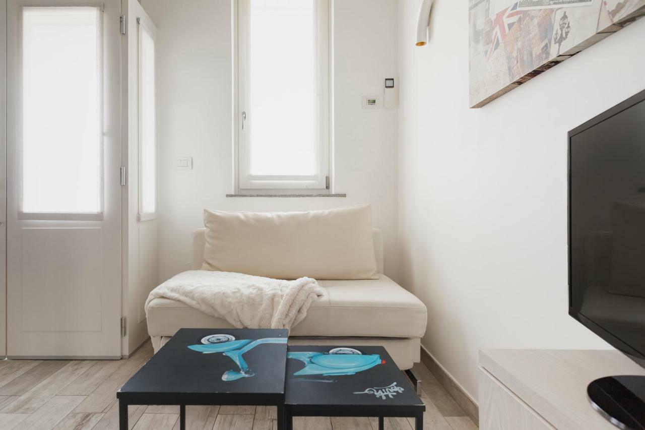 Charming On The Darsena Navigli - Pulizia Eccezionale Apartment