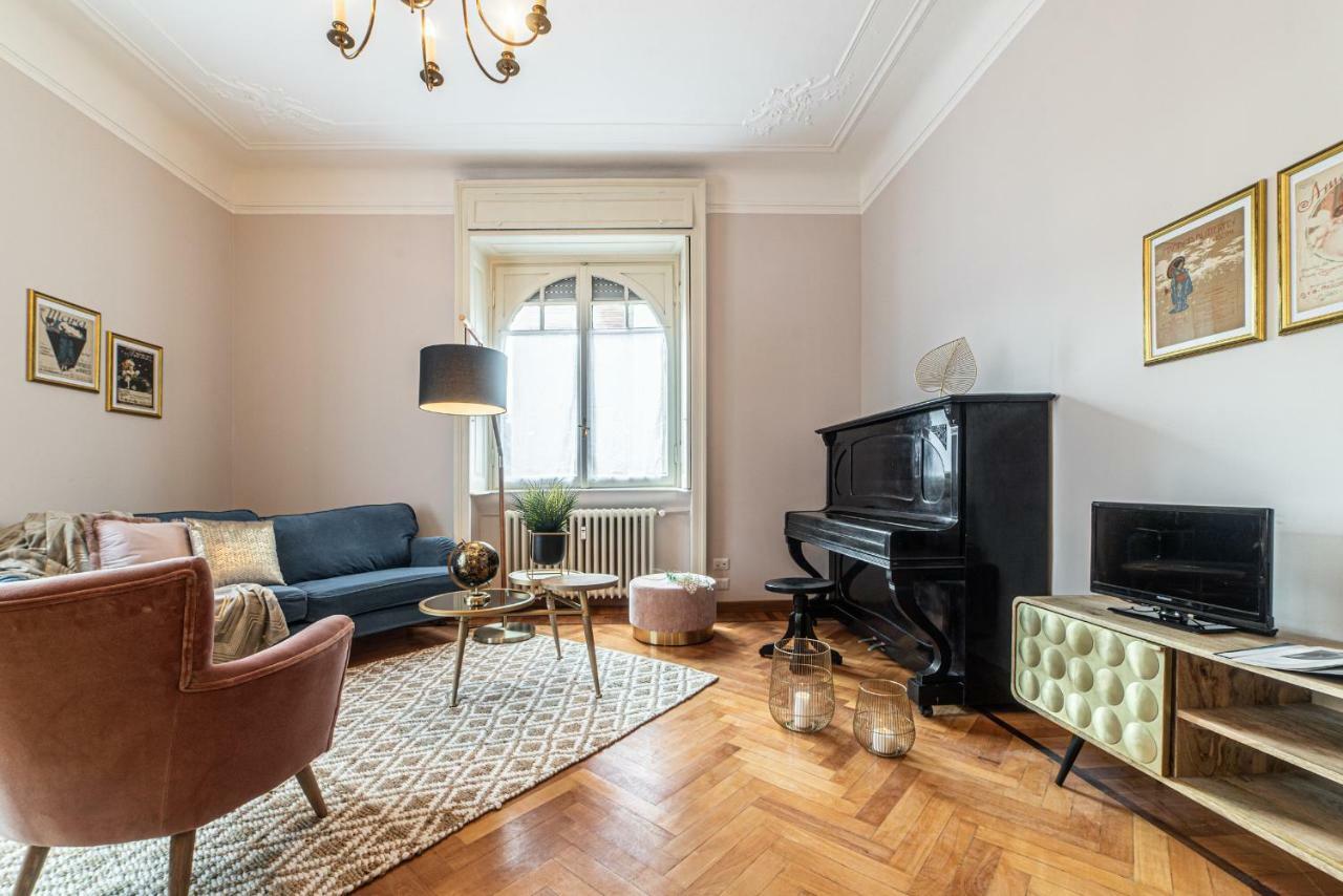 Apartment Joivy Sophisticated 3-bed Flat With Desk Milan