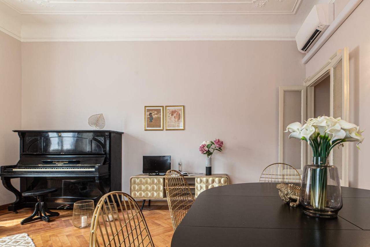 Apartment Joivy Sophisticated 3-bed Flat With Desk Milan