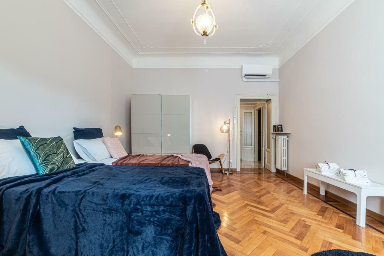 Joivy Sophisticated 3-bed Flat With Desk * Milan