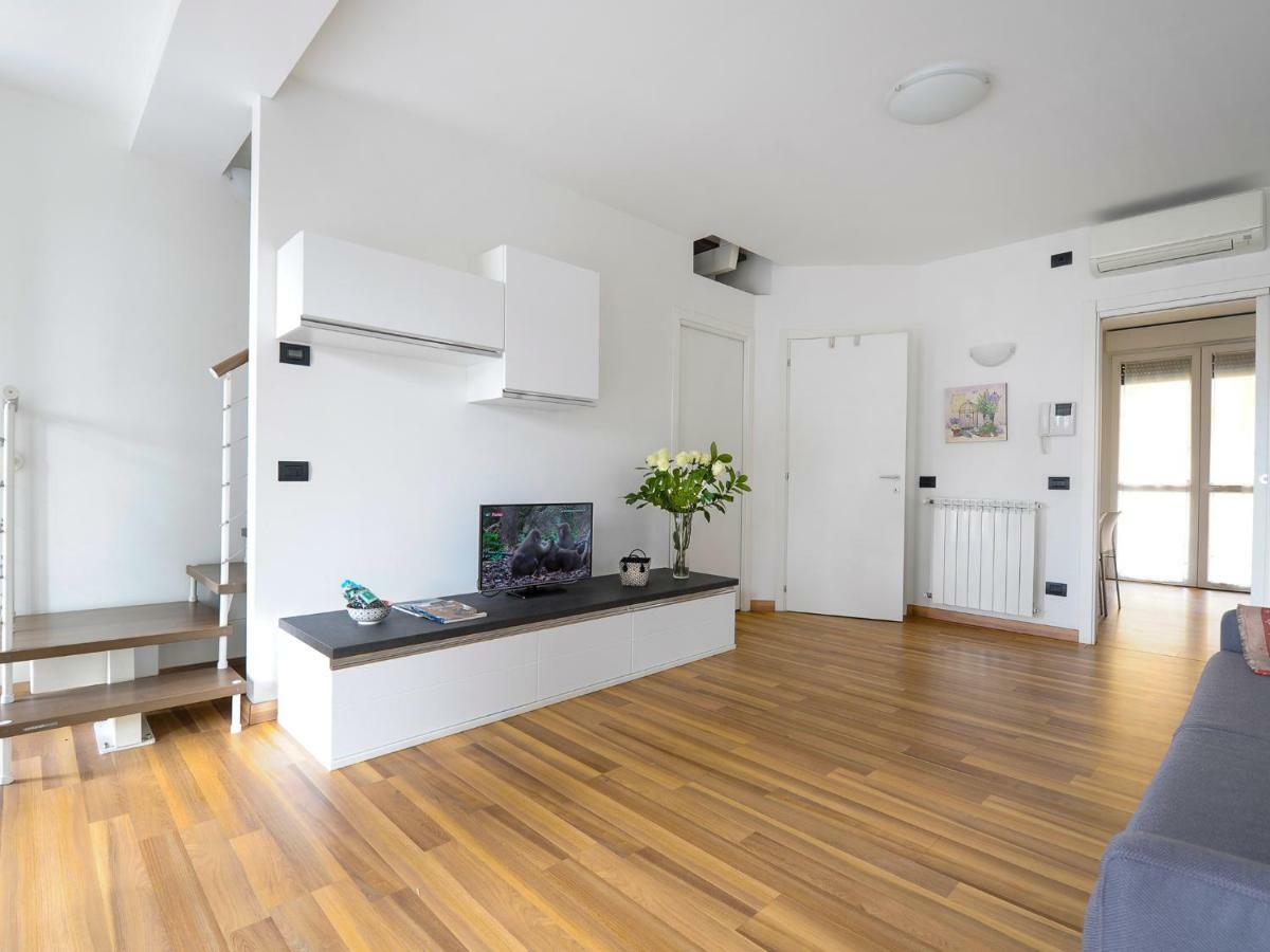 Palazzo Candiani Halldis Apartment Milan