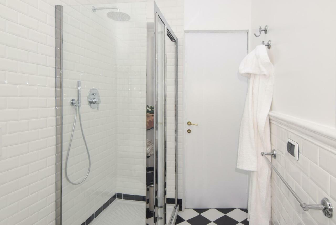 Mondeko Luxury Suites Guest house *