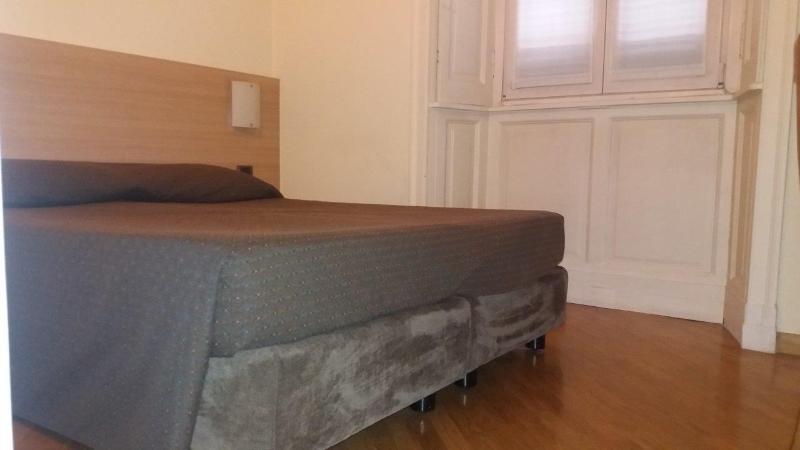 De La Gare Aparthotel