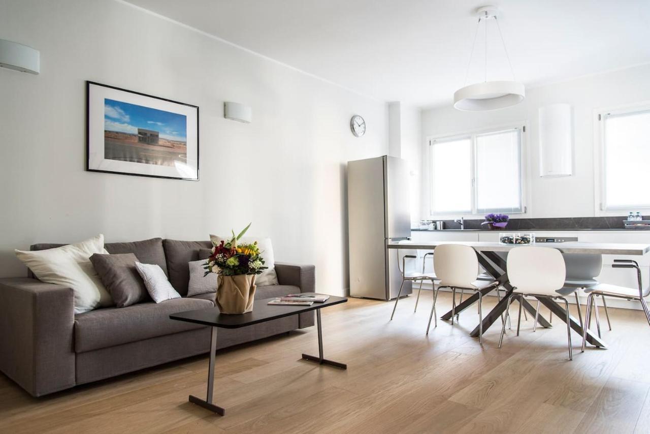 Brand New , Life District Apartment *