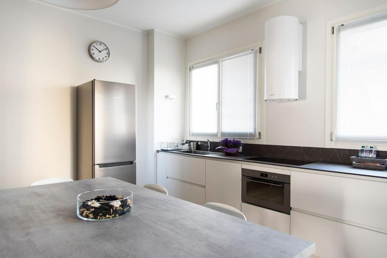 Brand New , Life District * Milan