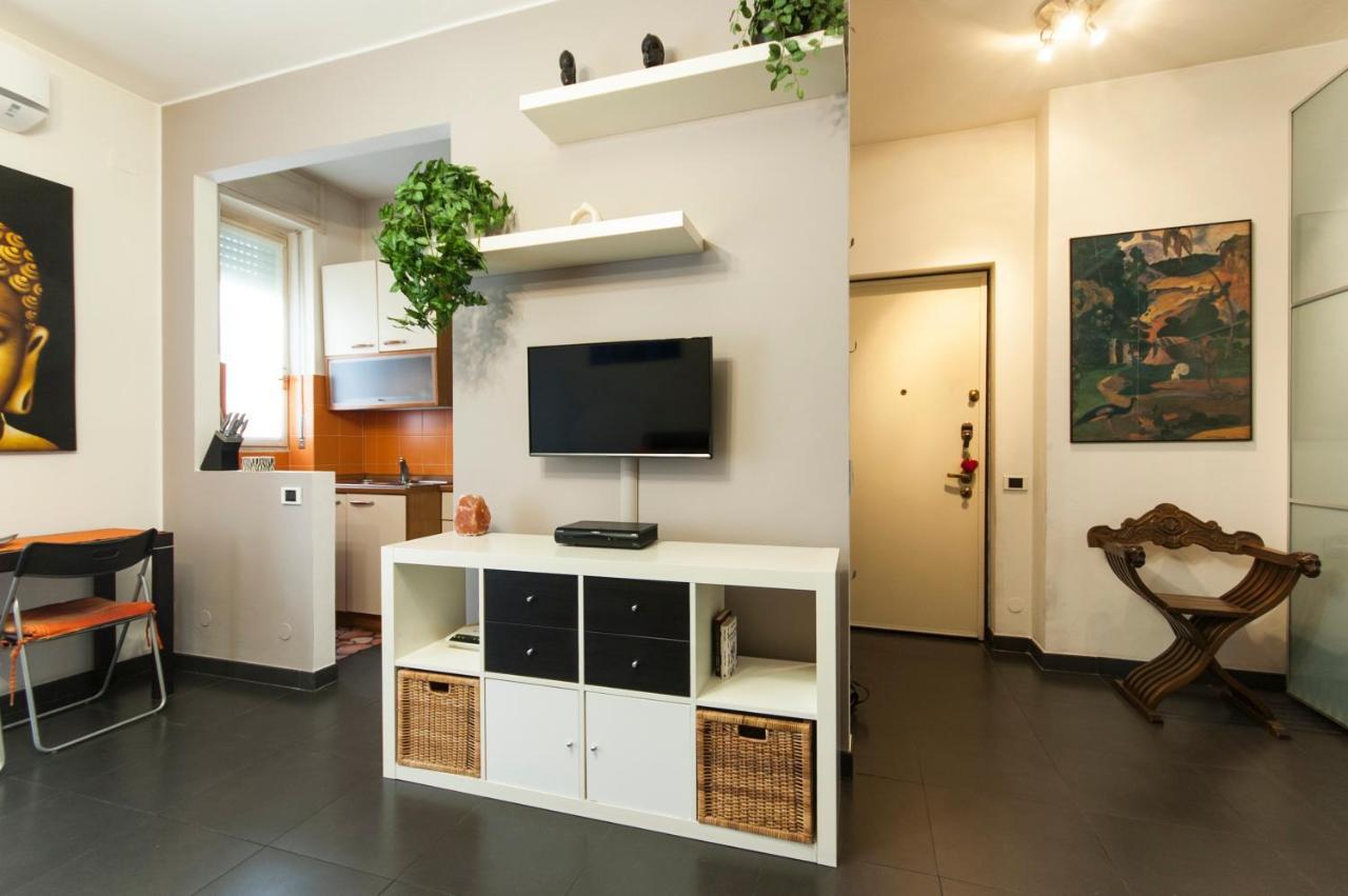 Apartment High Rise Flat Near Metro Stop *