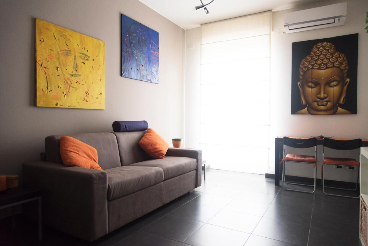 Apartment High Rise Flat Near Metro Stop