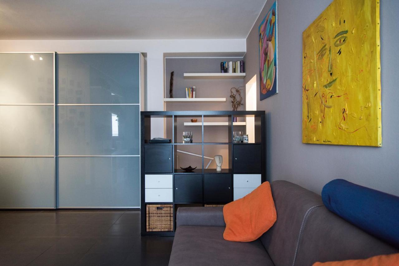 High Rise Flat Near Metro Stop Apartment