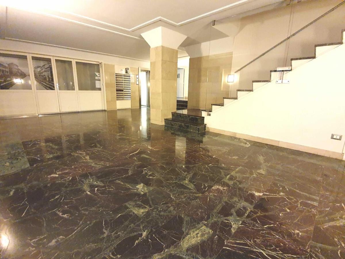 Corso Vercelli * Milan