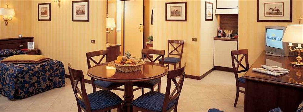 Unaway & Linea Uno Hotel 4*