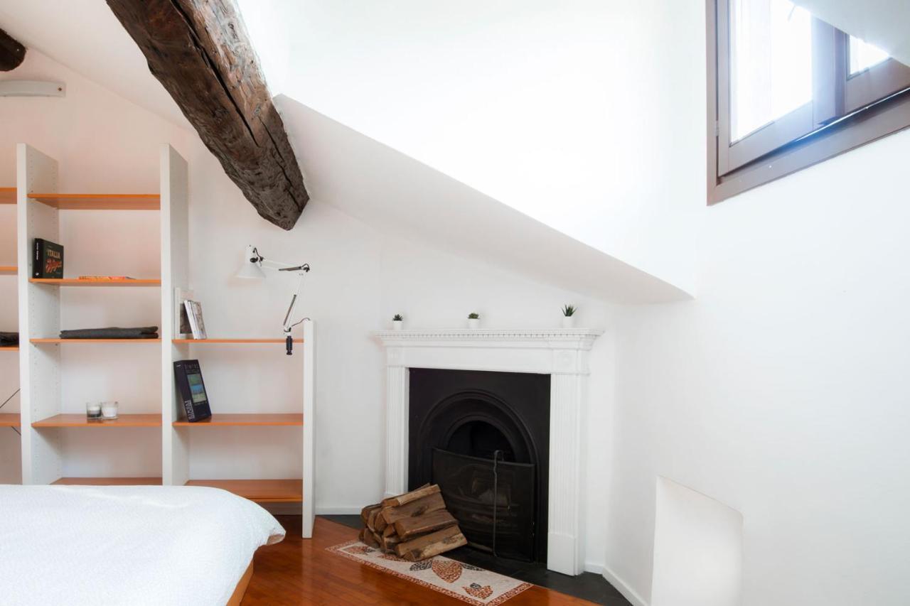 La Mansarda Sui Navigli Apartment