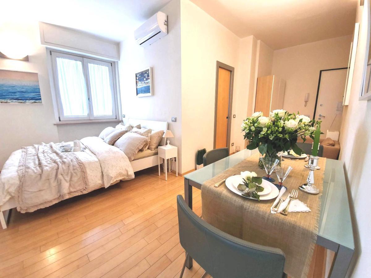 Corso Vercelli Apartment *