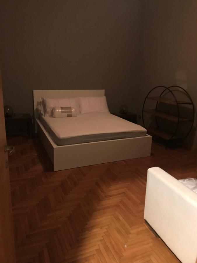 Porta Romana Metro Station Apartment *