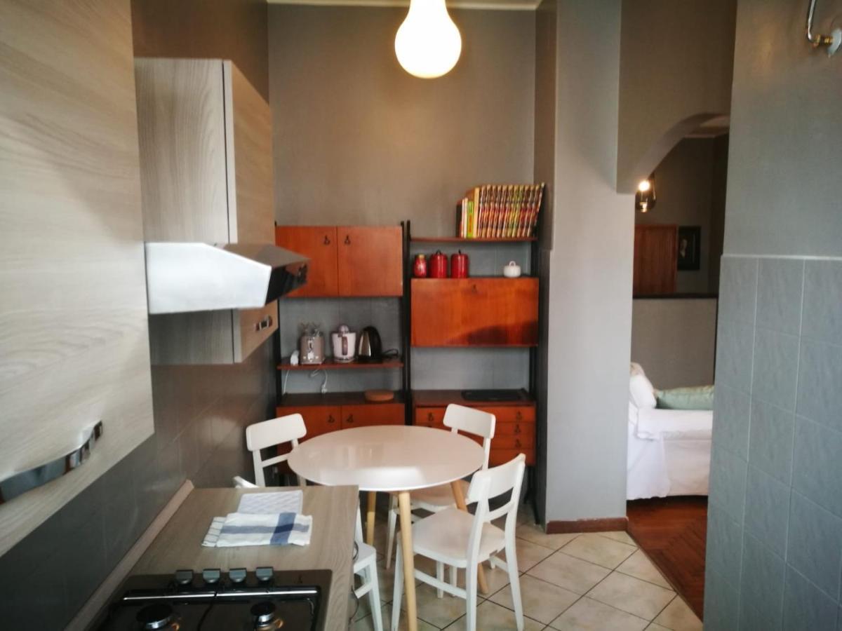 Porta Romana Metro Station Apartment