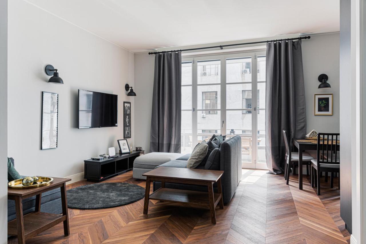 Wide And Bright Two Bedroom Apartment- Via Freguglia Apartment Milan