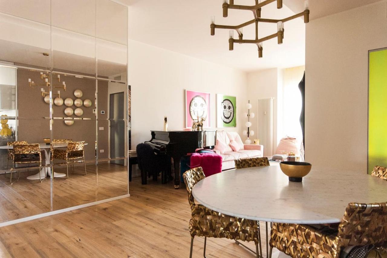 Luxury Designer Space In Shopping District * Milan