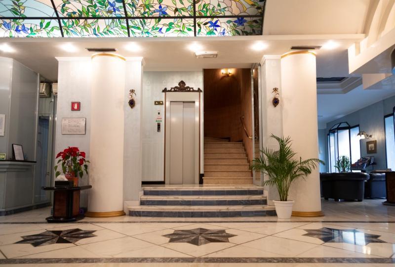 Hotel Jr Bocconi