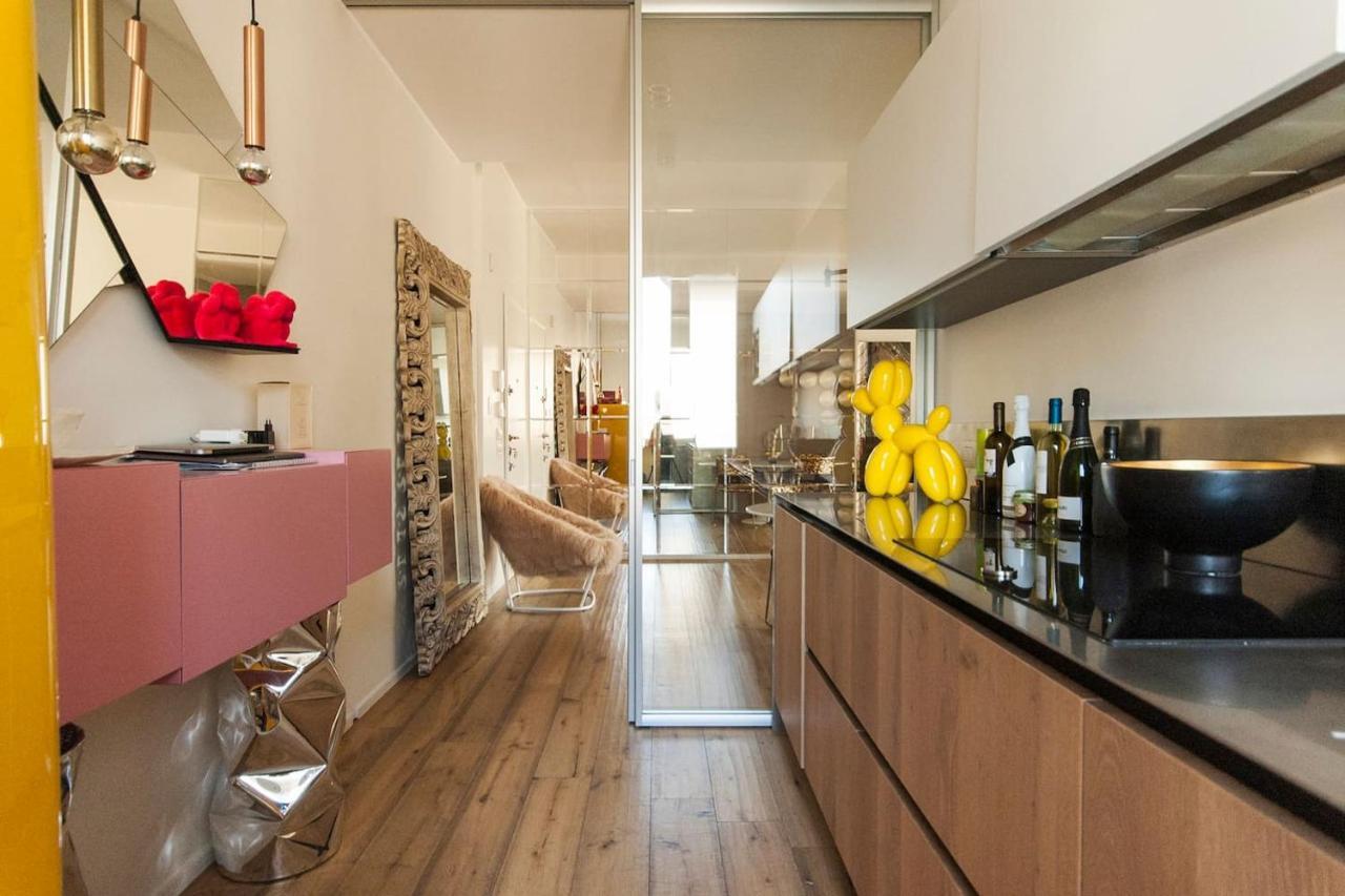 Apartment Luxury Designer Space In Shopping District