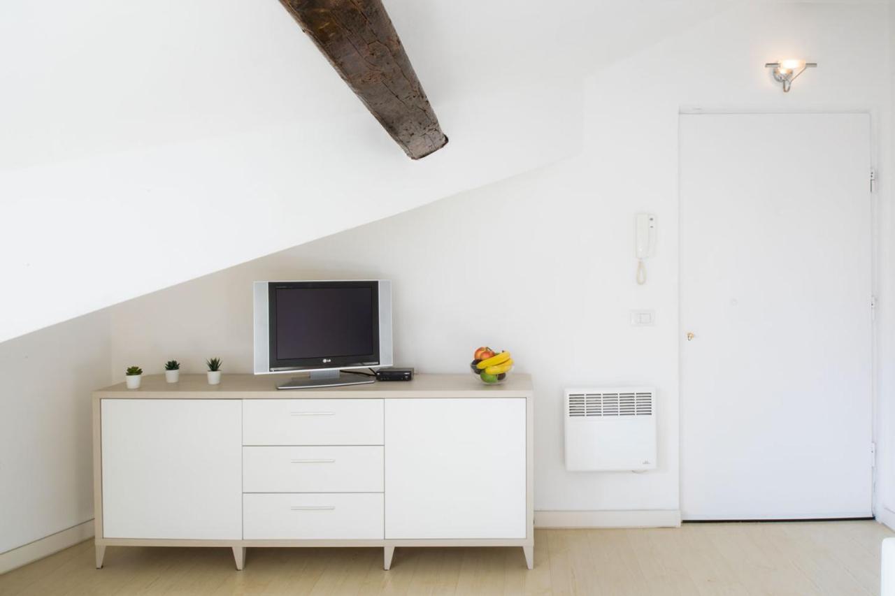 La Mansarda Sui Navigli Apartment