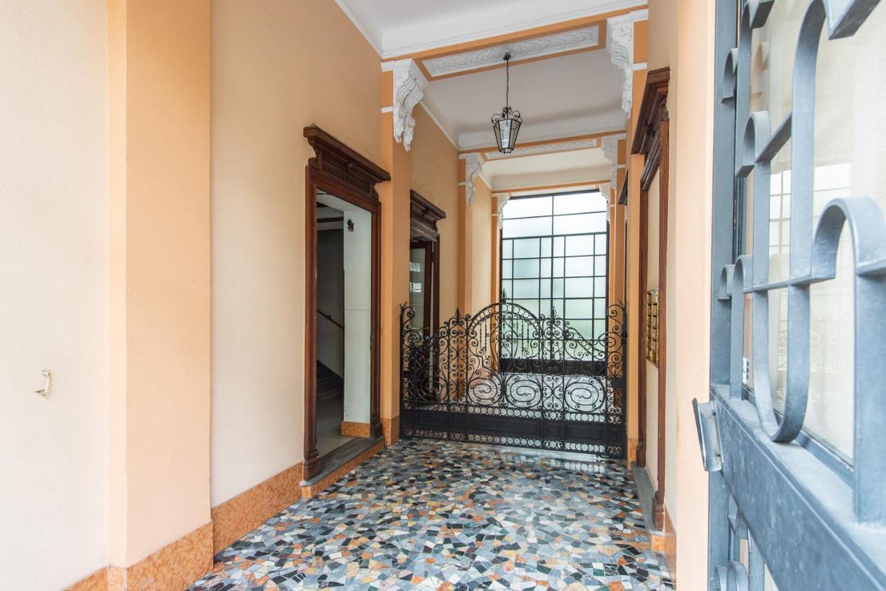 Elegante Casa Liberty Milan