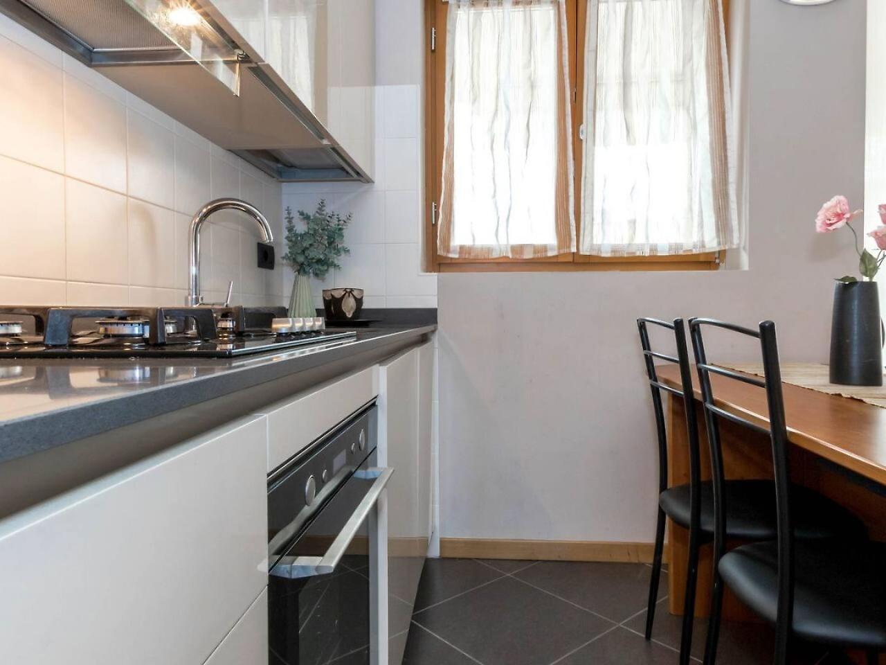 Altido For 4 With Terrace In A Quiet Residential Area Apartment