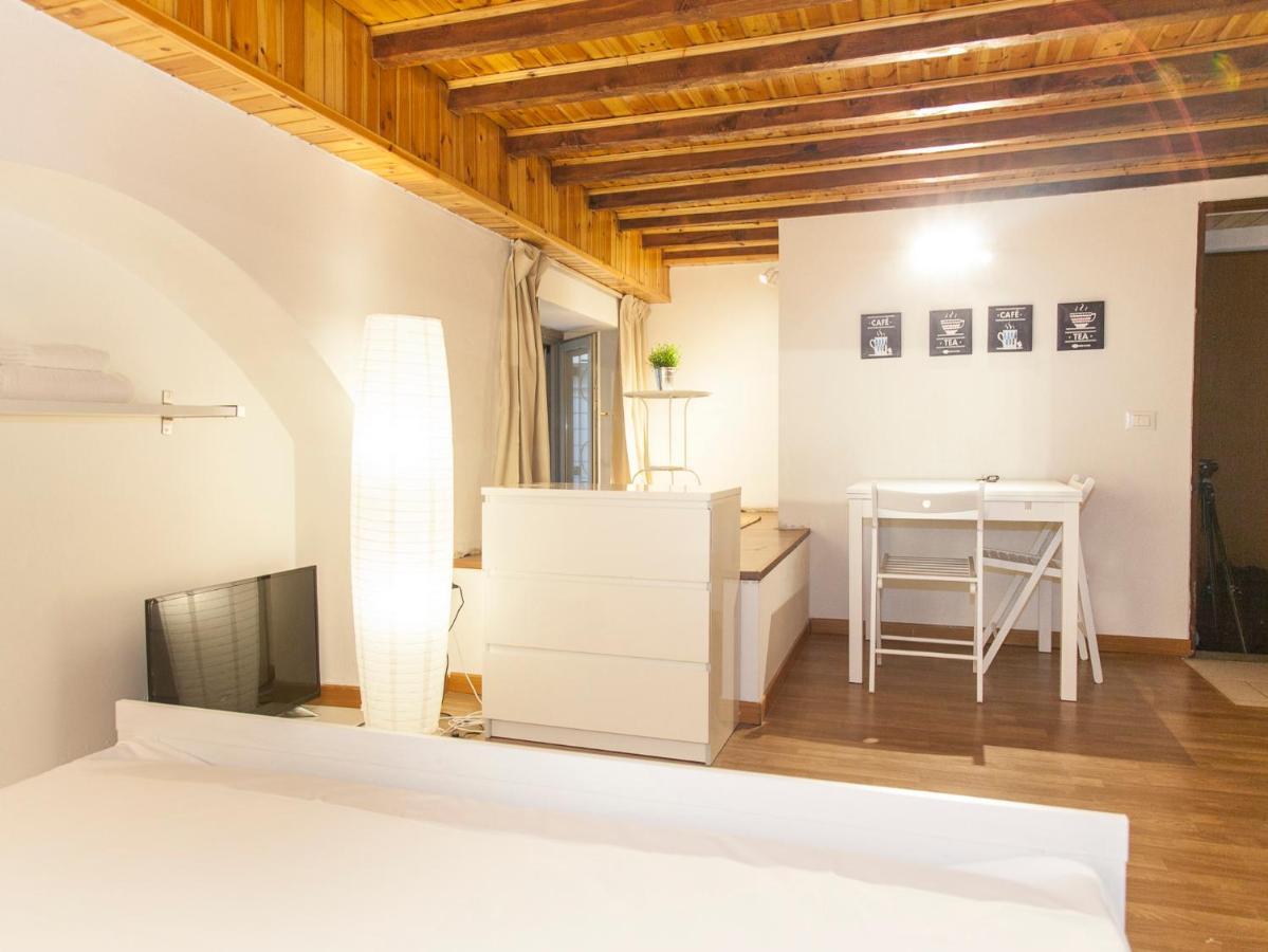 Apartment Cadorna Center Studio-by Flatscollection Milan