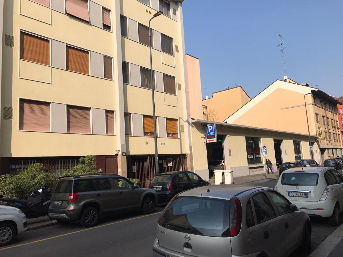 Center White Apartment Milan