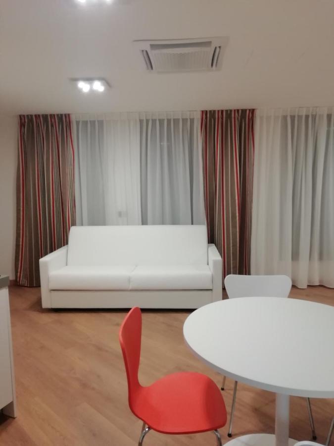 Bb Isola Aparthotel Milan