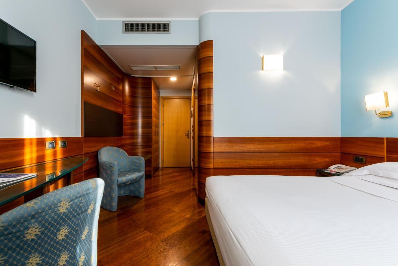Mirage Sure Collection By Western Hotel