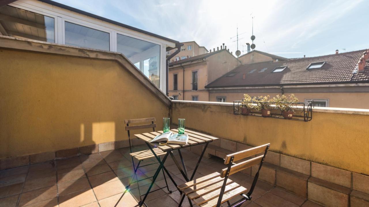 Italianway - Regina Giovanna 22 * Milan