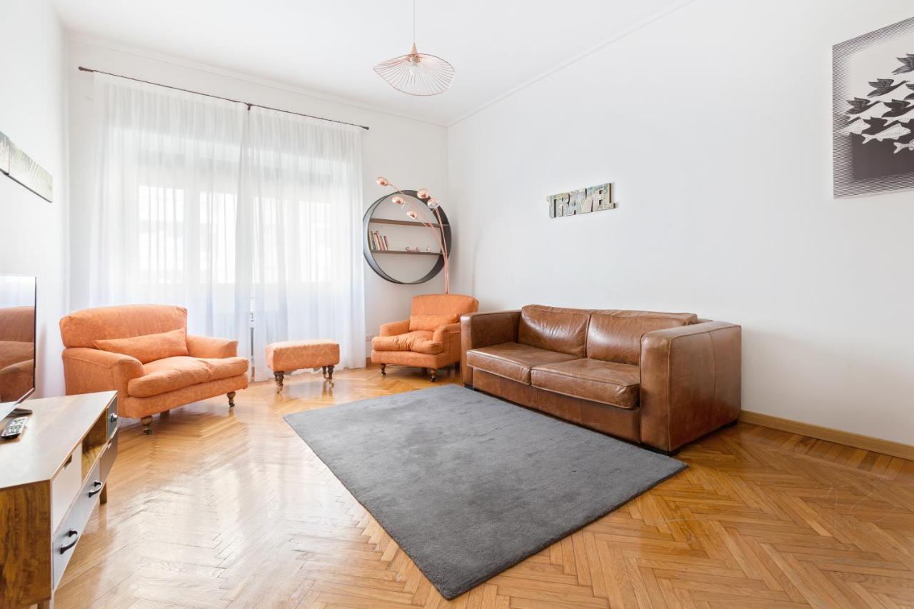 Apartment Roomy Duomo & San Babila Milan