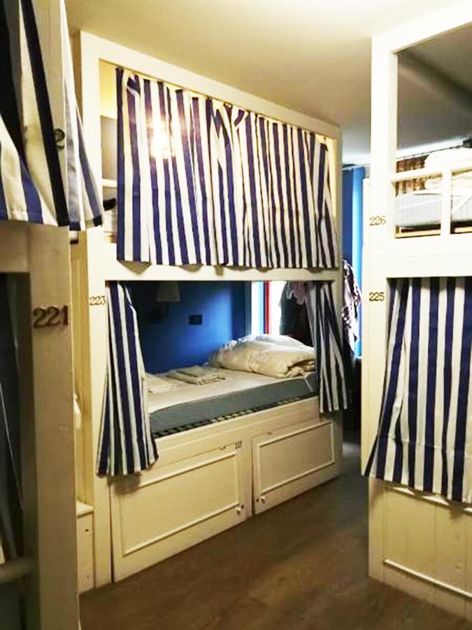 Grand Coconut Hostel *