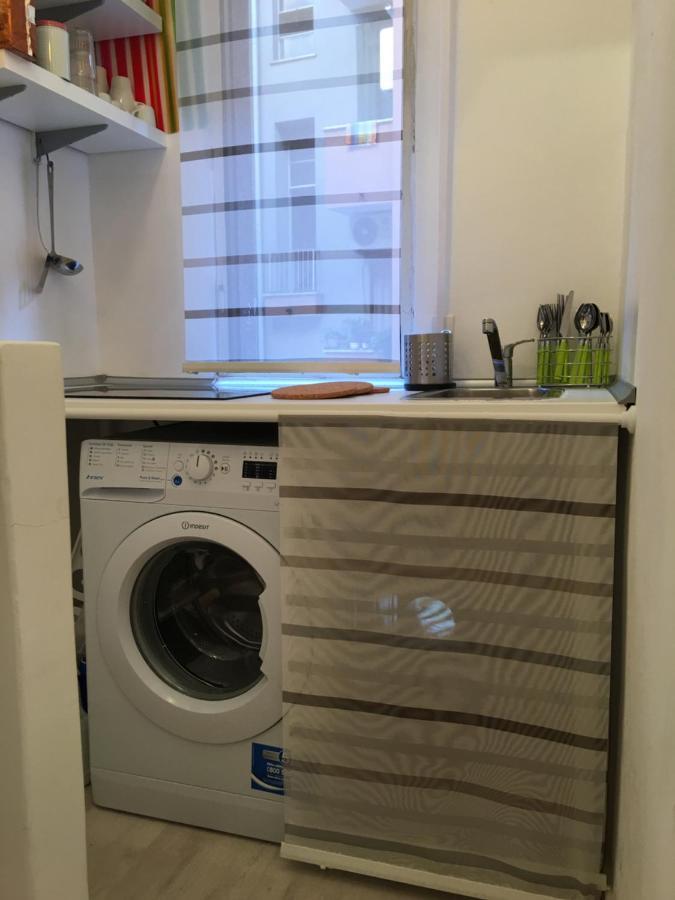 Modern Flat In City *