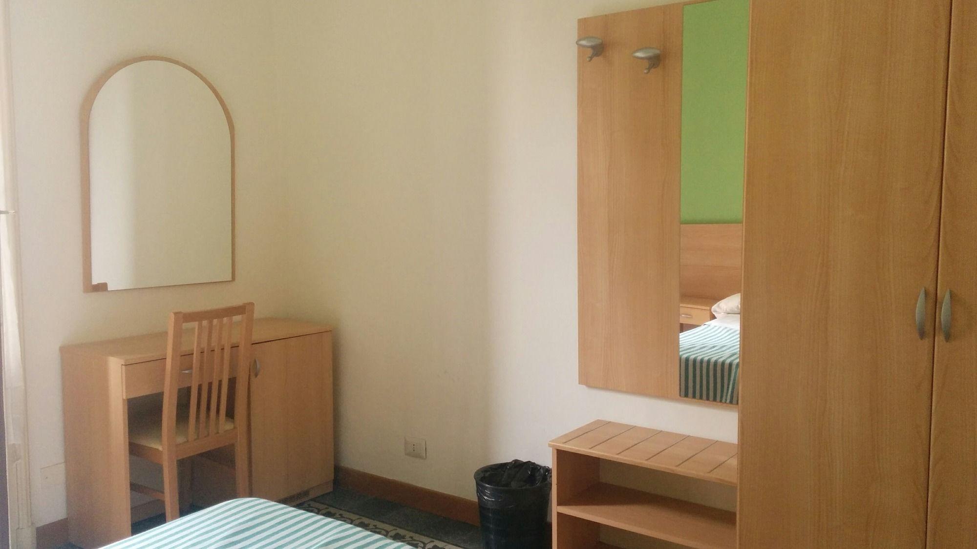 Adam's House Hostel