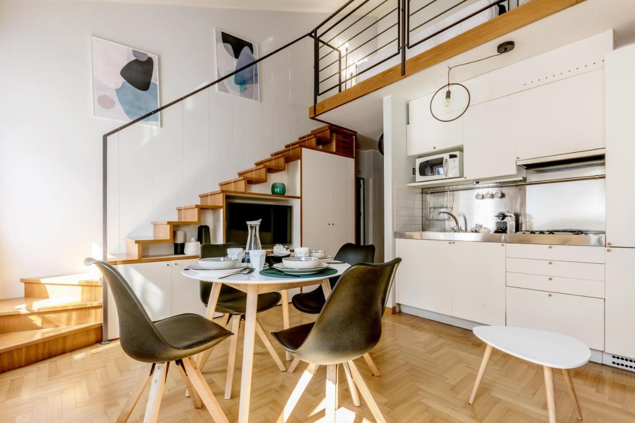 Modern Simplicity In Centre Apartment Milan