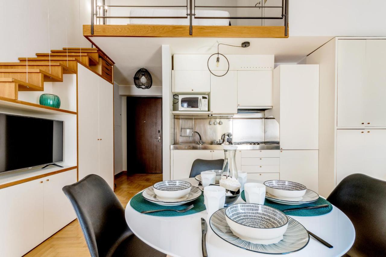 Apartment Modern Simplicity In Centre Milan