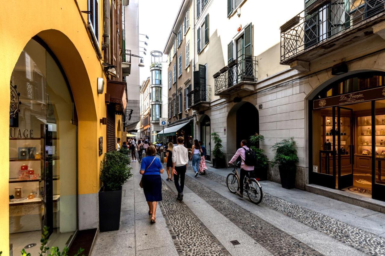 Modern Simplicity In Centre * Milan