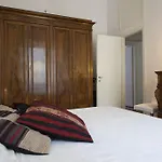 Via Ciro Menotti Halldis Apartment