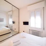 Hbhall Navigli 6B