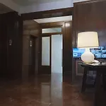 Oreaspiti - Not Only A Suite In Magenta Quarter