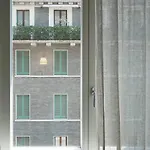 Oreaspiti - Not Only A Suite In Magenta Quarter